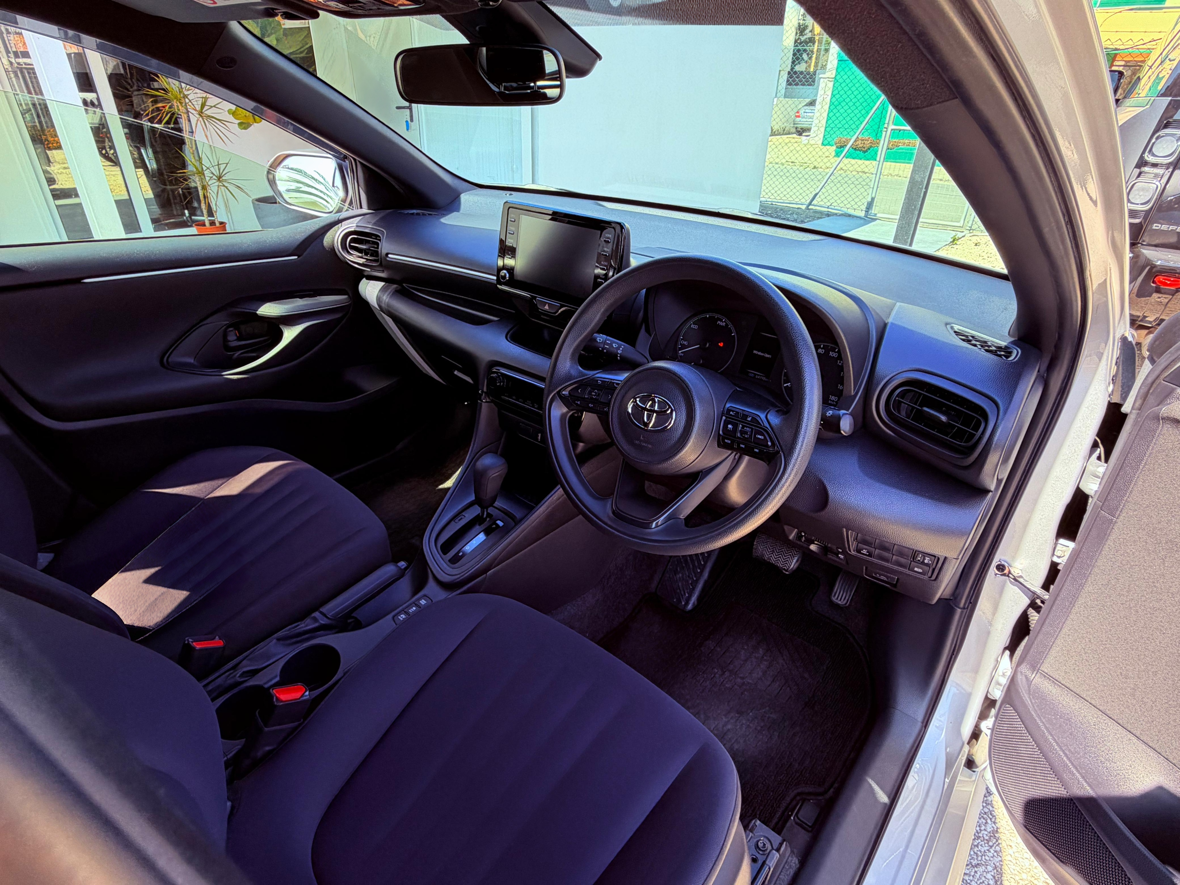 Toyota Yaris Hybrid X 2020